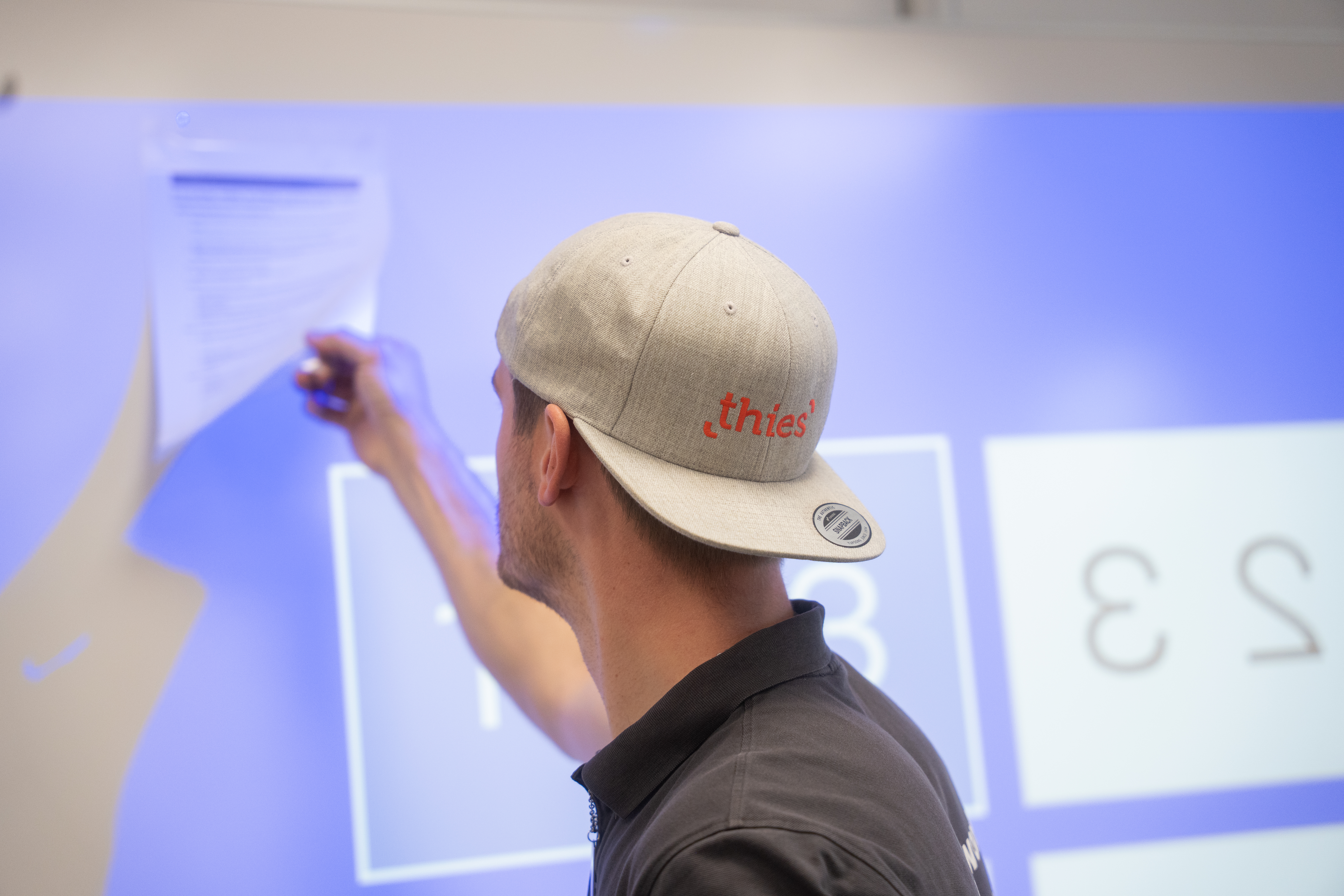 Wir bringen die Zukunft ins Klassenzimmer - mit digitalen Schultafeln, innovativen Whiteboards oder Medien- und Beamertechnik