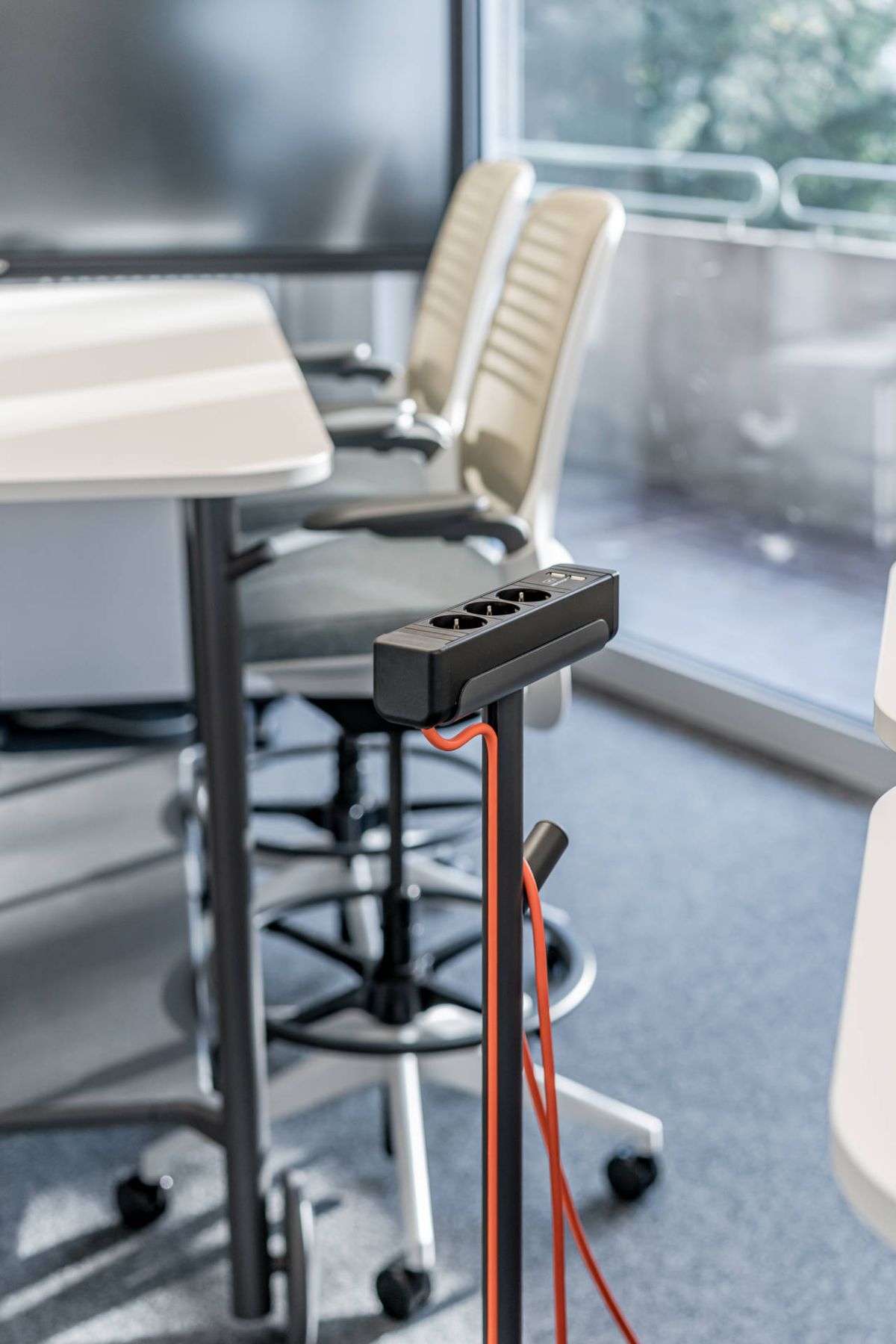 Bewegliches Strompult für mehr Flexibilität