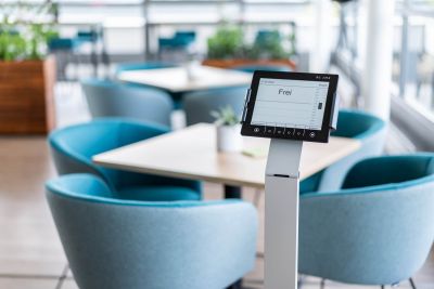 Intuitives Raumbuchungssystem für flexible Arbeitsplätze und Besprechungsräume