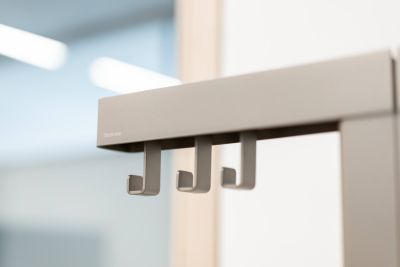 Garderobenständer - mit ansprechenden Accessoires die Umgebungen am Arbeitsplatz gestalten