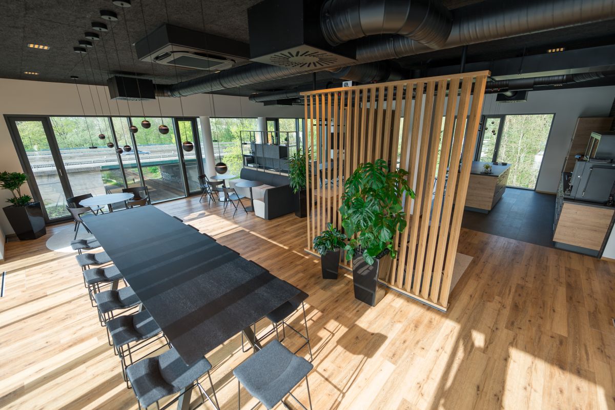 Einladene, freundliche und hochwertige Raumwirkung