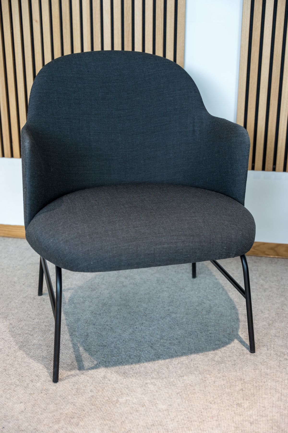 Sessel, Stühle, Hocker, Bänke - mehr Vielfalt für die neue Arbeitswelt