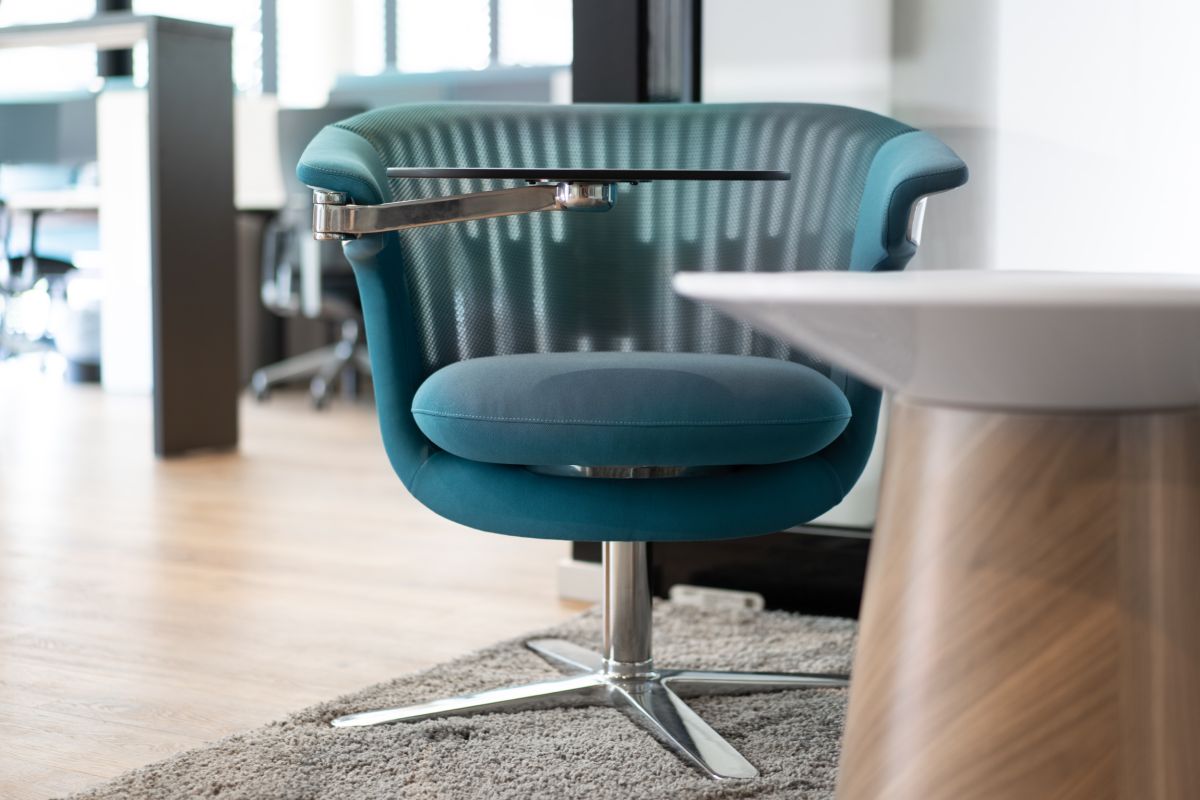 Gesundes Sitzen verlangt nach stetig wechselnder Körperhaltung