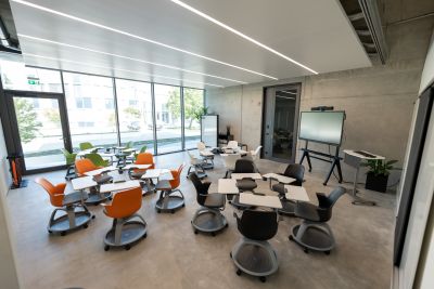 Flexibel und anpassungsfähig - Der Seminarstuhl der sich perfekt an die Bedürfnisse der Teilnehmer anpasst